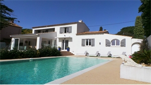villa à la location saisonniere -   83120  SAINTE MAXIME, surface 185 m2 location saisonniere villa - UBI470841113